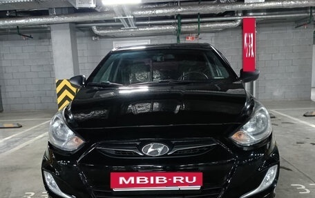 Hyundai Solaris II рестайлинг, 2014 год, 800 000 рублей, 20 фотография