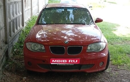 BMW 1 серия, 2006 год, 400 000 рублей, 1 фотография