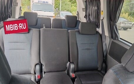 Toyota Voxy II, 2007 год, 1 100 000 рублей, 3 фотография
