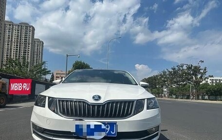 Skoda Octavia, 2020 год, 1 350 000 рублей, 2 фотография