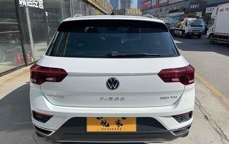 Volkswagen T-Roc I, 2021 год, 1 550 000 рублей, 5 фотография