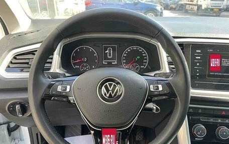 Volkswagen T-Roc I, 2021 год, 1 550 000 рублей, 8 фотография