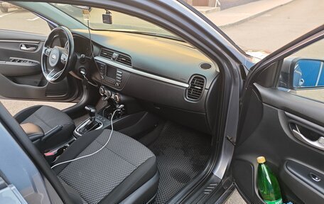 KIA Rio IV, 2018 год, 1 300 000 рублей, 13 фотография