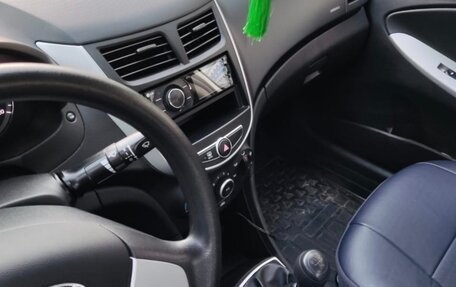 Hyundai Solaris II рестайлинг, 2013 год, 1 450 000 рублей, 7 фотография