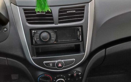 Hyundai Solaris II рестайлинг, 2013 год, 1 450 000 рублей, 9 фотография