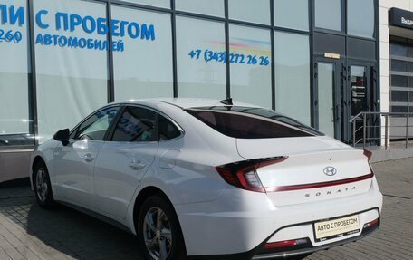 Hyundai Sonata VIII, 2019 год, 1 735 000 рублей, 3 фотография
