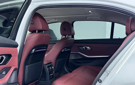 BMW 3 серия, 2022 год, 2 750 000 рублей, 15 фотография