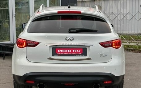 Infiniti FX II, 2012 год, 2 169 000 рублей, 10 фотография