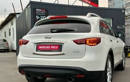 Infiniti FX II, 2012 год, 2 169 000 рублей, 9 фотография