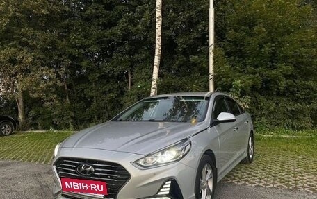 Hyundai Sonata VII, 2019 год, 2 200 000 рублей, 2 фотография