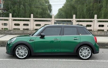 MINI Hatch, 2022 год, 2 550 000 рублей, 6 фотография