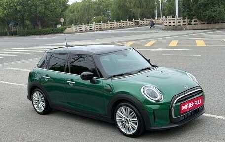 MINI Hatch, 2022 год, 2 550 000 рублей, 2 фотография