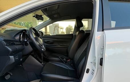 Toyota Vios III, 2021 год, 1 215 000 рублей, 10 фотография