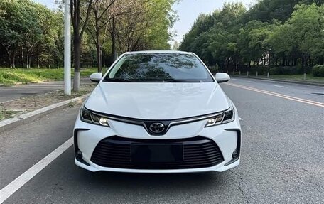 Toyota Corolla, 2022 год, 1 370 000 рублей, 2 фотография