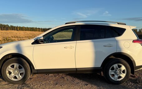 Toyota RAV4, 2018 год, 2 400 000 рублей, 4 фотография