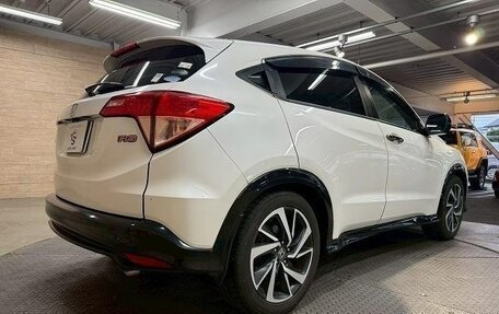Honda Vezel, 2016 год, 1 374 000 рублей, 3 фотография