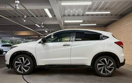 Honda Vezel, 2016 год, 1 374 000 рублей, 39 фотография