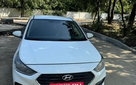 Hyundai Solaris II рестайлинг, 2019 год, 1 400 000 рублей, 1 фотография
