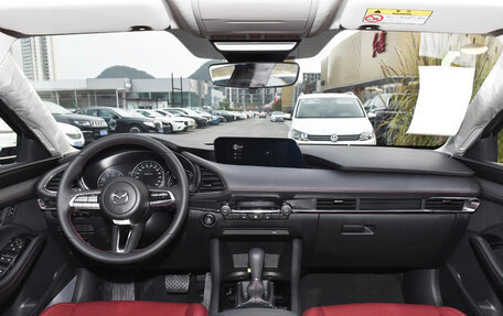 Mazda 3, 2023 год, 2 255 000 рублей, 8 фотография