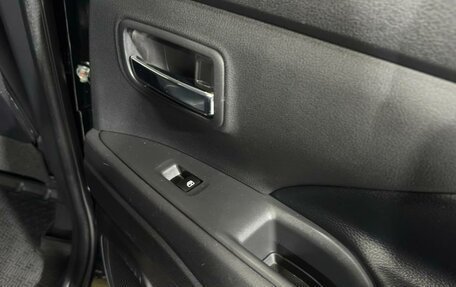 Mitsubishi Outlander III рестайлинг 3, 2018 год, 2 299 000 рублей, 10 фотография