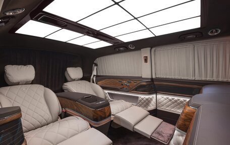 Mercedes-Benz V-Класс, 2024 год, 45 700 000 рублей, 2 фотография