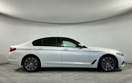 BMW 5 серия, 2018 год, 3 199 000 рублей, 4 фотография