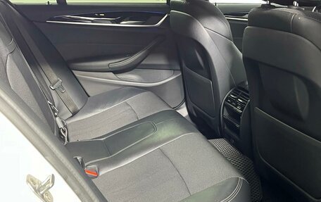 BMW 5 серия, 2018 год, 3 199 000 рублей, 13 фотография