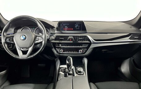 BMW 5 серия, 2018 год, 3 199 000 рублей, 15 фотография