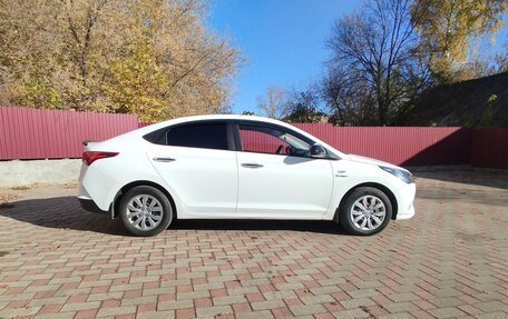 Hyundai Solaris II рестайлинг, 2020 год, 1 290 000 рублей, 3 фотография