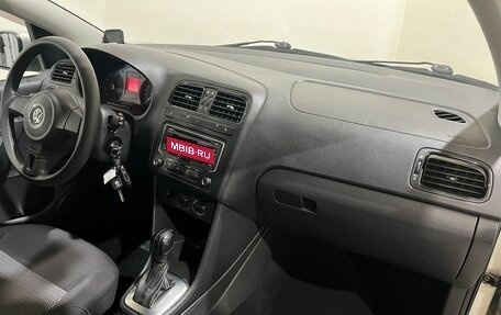 Volkswagen Polo VI (EU Market), 2014 год, 850 000 рублей, 25 фотография