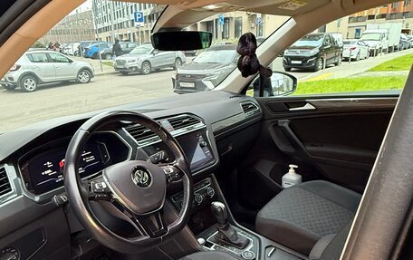 Volkswagen Tiguan II, 2020 год, 2 450 000 рублей, 6 фотография