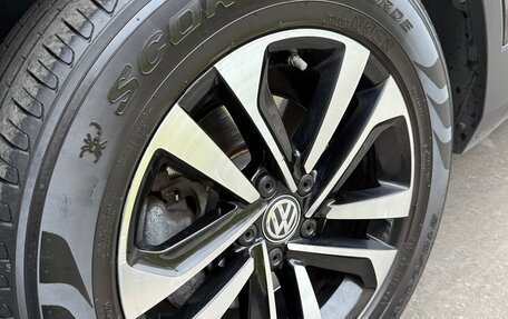 Volkswagen Tiguan II, 2020 год, 2 450 000 рублей, 15 фотография