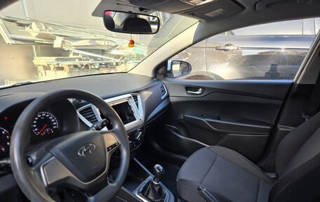 Hyundai Solaris II рестайлинг, 2018 год, 799 000 рублей, 6 фотография