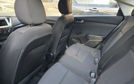 Hyundai Solaris II рестайлинг, 2018 год, 799 000 рублей, 9 фотография