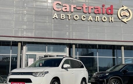 Mitsubishi Outlander III рестайлинг 3, 2013 год, 1 190 000 рублей, 1 фотография