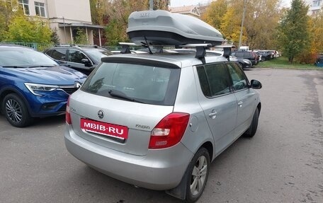 Skoda Fabia II, 2013 год, 900 000 рублей, 3 фотография