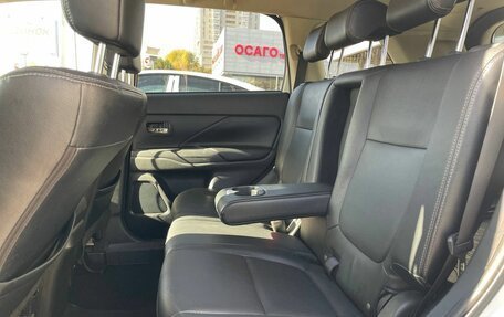 Mitsubishi Outlander III рестайлинг 3, 2013 год, 1 190 000 рублей, 26 фотография