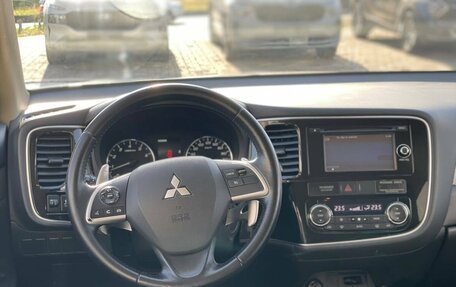 Mitsubishi Outlander III рестайлинг 3, 2013 год, 1 190 000 рублей, 20 фотография