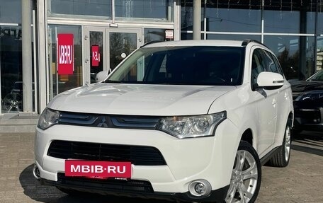 Mitsubishi Outlander III рестайлинг 3, 2013 год, 1 190 000 рублей, 8 фотография