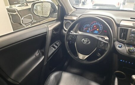 Toyota RAV4, 2013 год, 1 596 000 рублей, 26 фотография