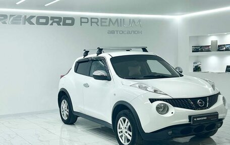 Nissan Juke II, 2014 год, 900 000 рублей, 11 фотография