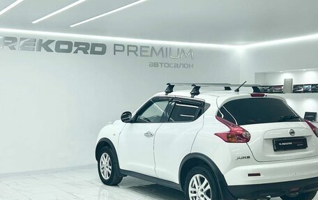 Nissan Juke II, 2014 год, 900 000 рублей, 18 фотография