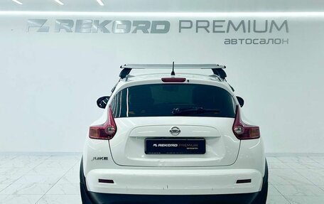 Nissan Juke II, 2014 год, 900 000 рублей, 16 фотография