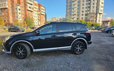 Toyota RAV4, 2016 год, 2 000 000 рублей, 2 фотография