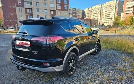 Toyota RAV4, 2016 год, 2 000 000 рублей, 3 фотография