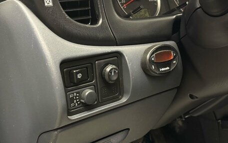 Nissan Almera, 2005 год, 300 000 рублей, 9 фотография