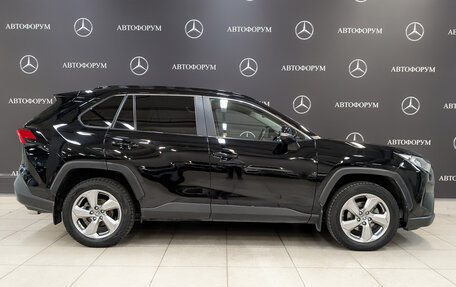 Toyota RAV4, 2019 год, 2 900 000 рублей, 4 фотография