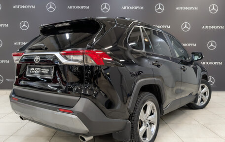Toyota RAV4, 2019 год, 2 900 000 рублей, 5 фотография