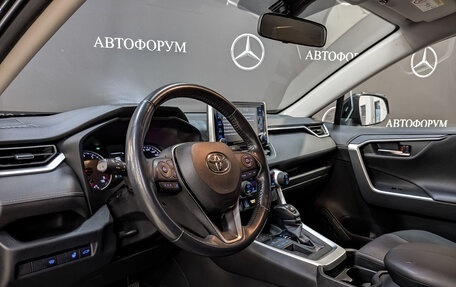 Toyota RAV4, 2019 год, 2 900 000 рублей, 15 фотография