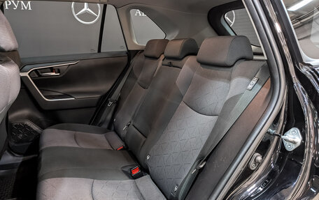 Toyota RAV4, 2019 год, 2 900 000 рублей, 18 фотография